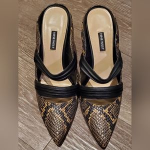 Black & Tan Leather Snakeskin pattern mules
